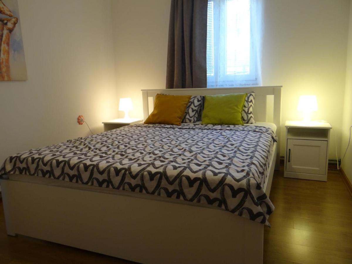 Apartman Ana & Marta 塞尼 外观 照片